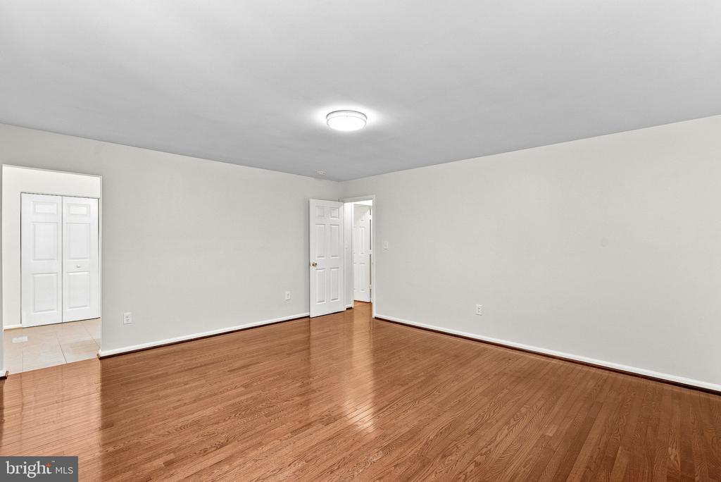 38151 SNICKERSVILLE TURNPIKE