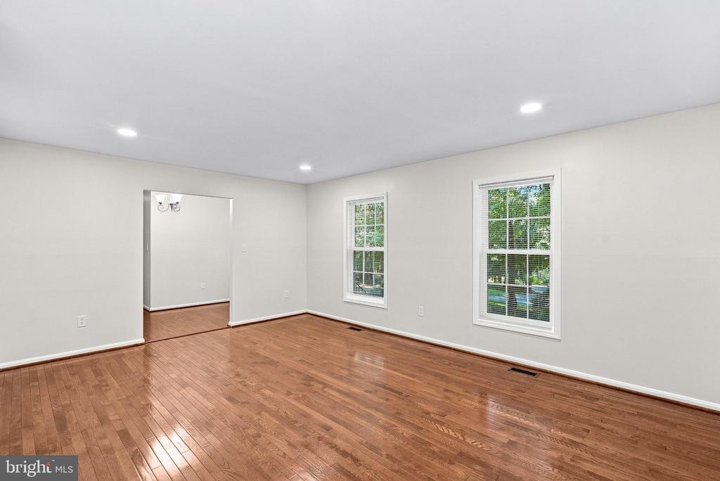 38151 SNICKERSVILLE TURNPIKE