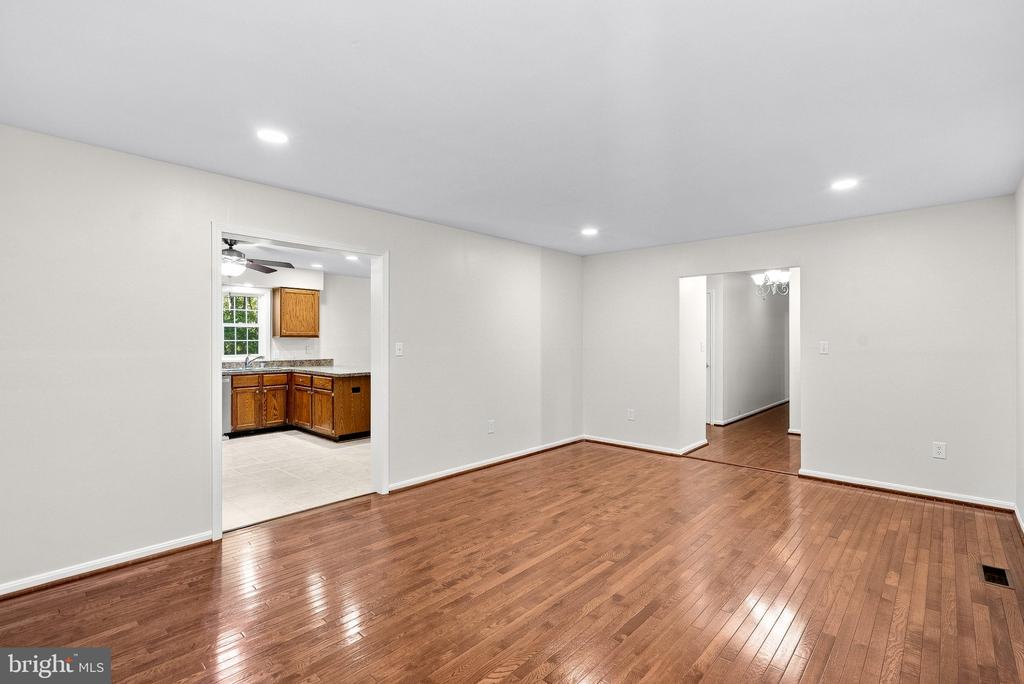 38151 SNICKERSVILLE TURNPIKE