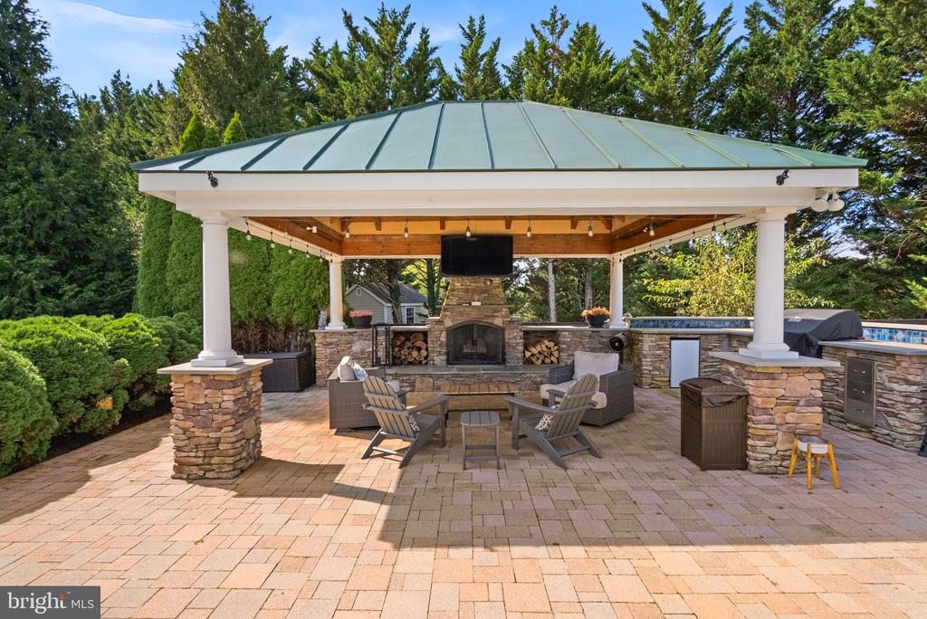 38332 STONE EDEN DRIVE