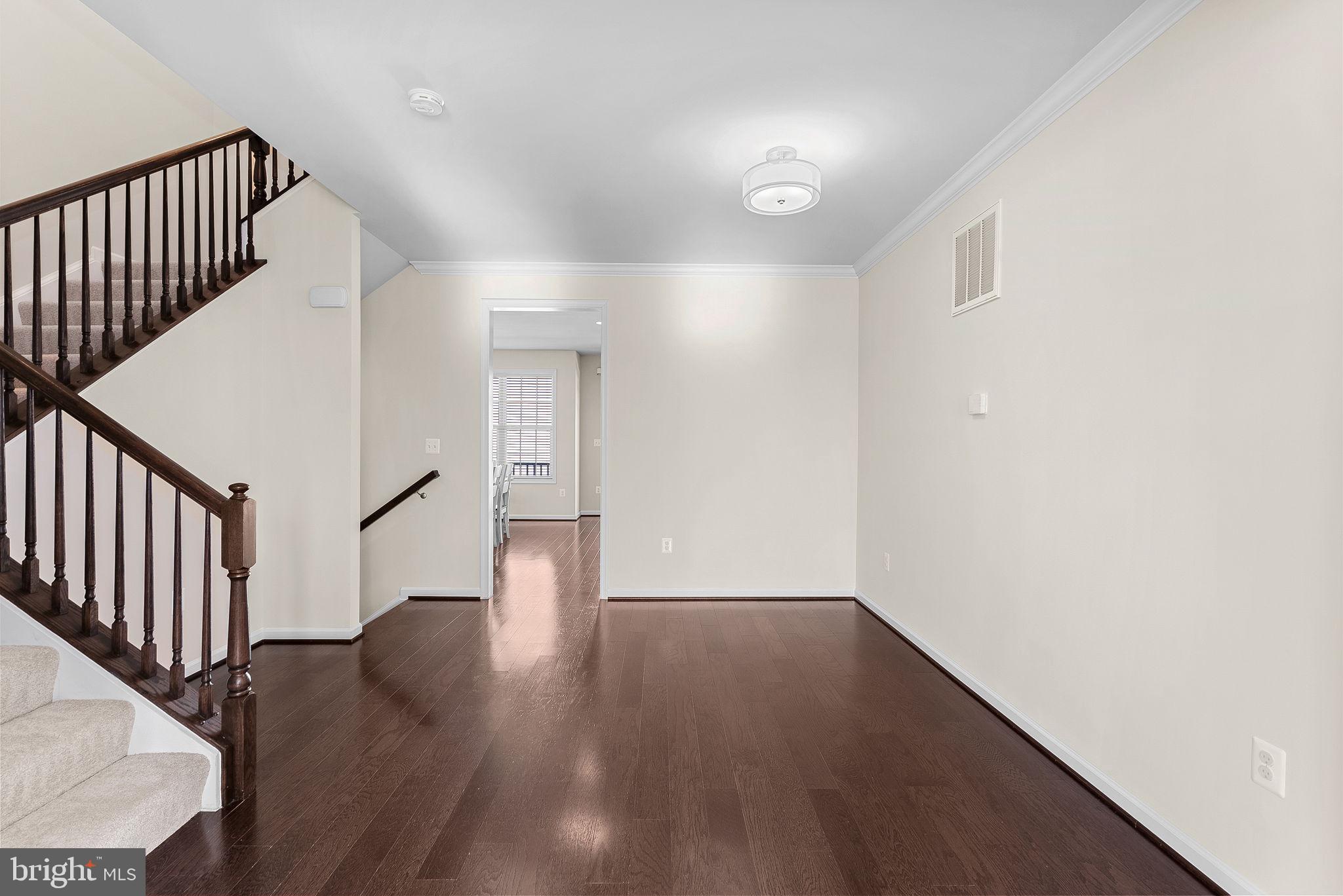 16009 Marsh Pl