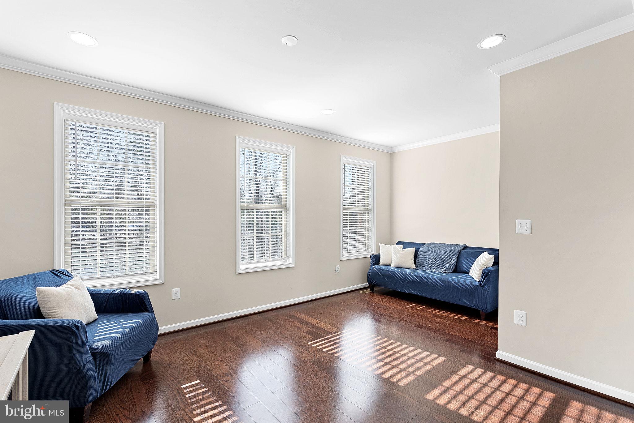 16009 Marsh Pl