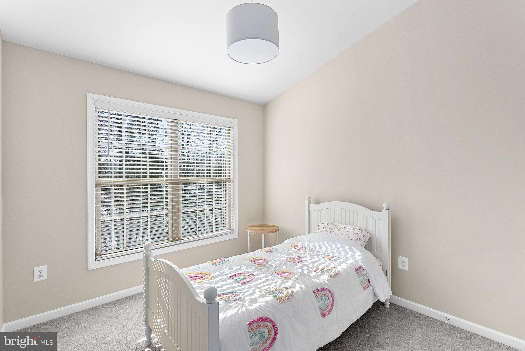 16009 Marsh Pl