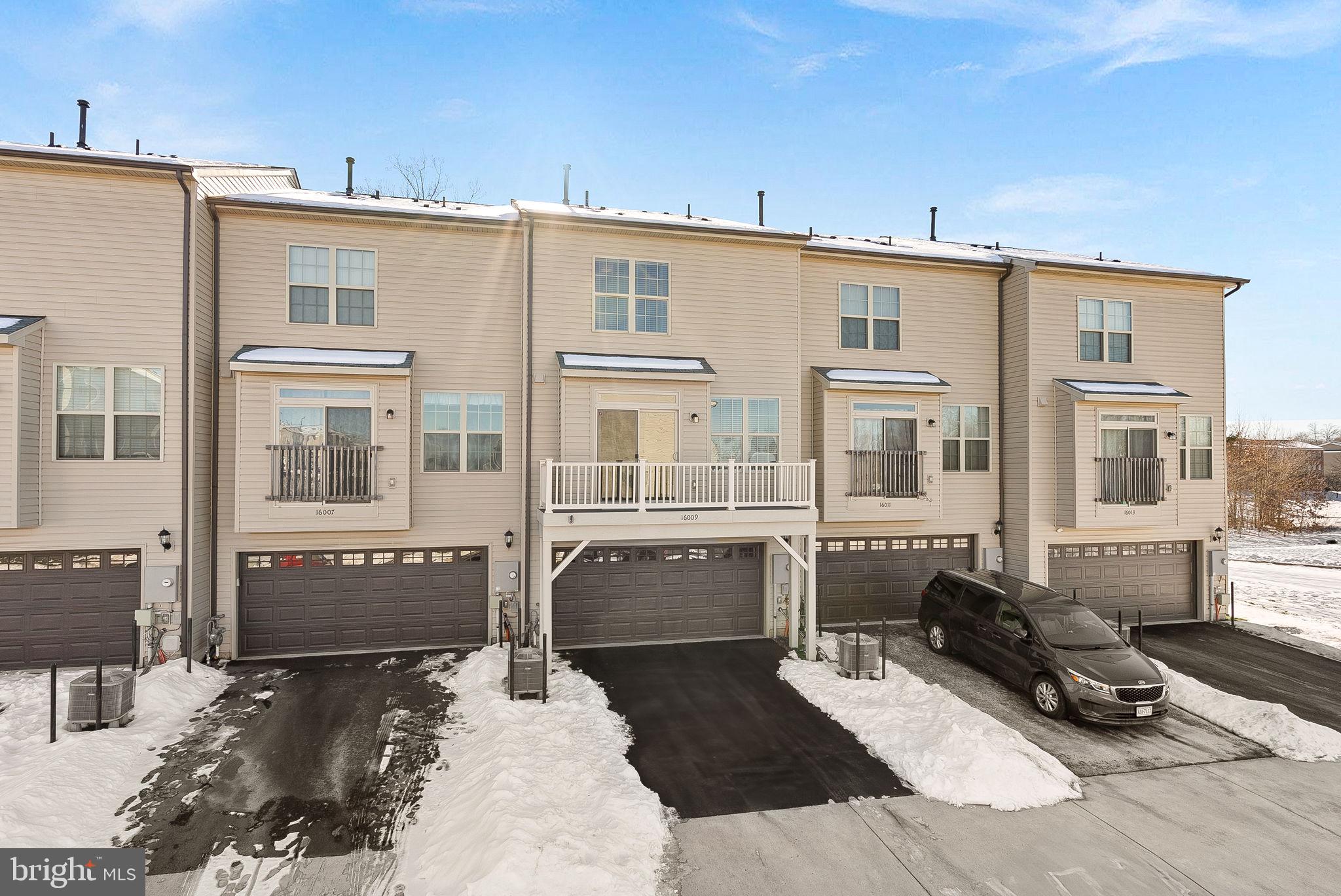 16009 Marsh Pl