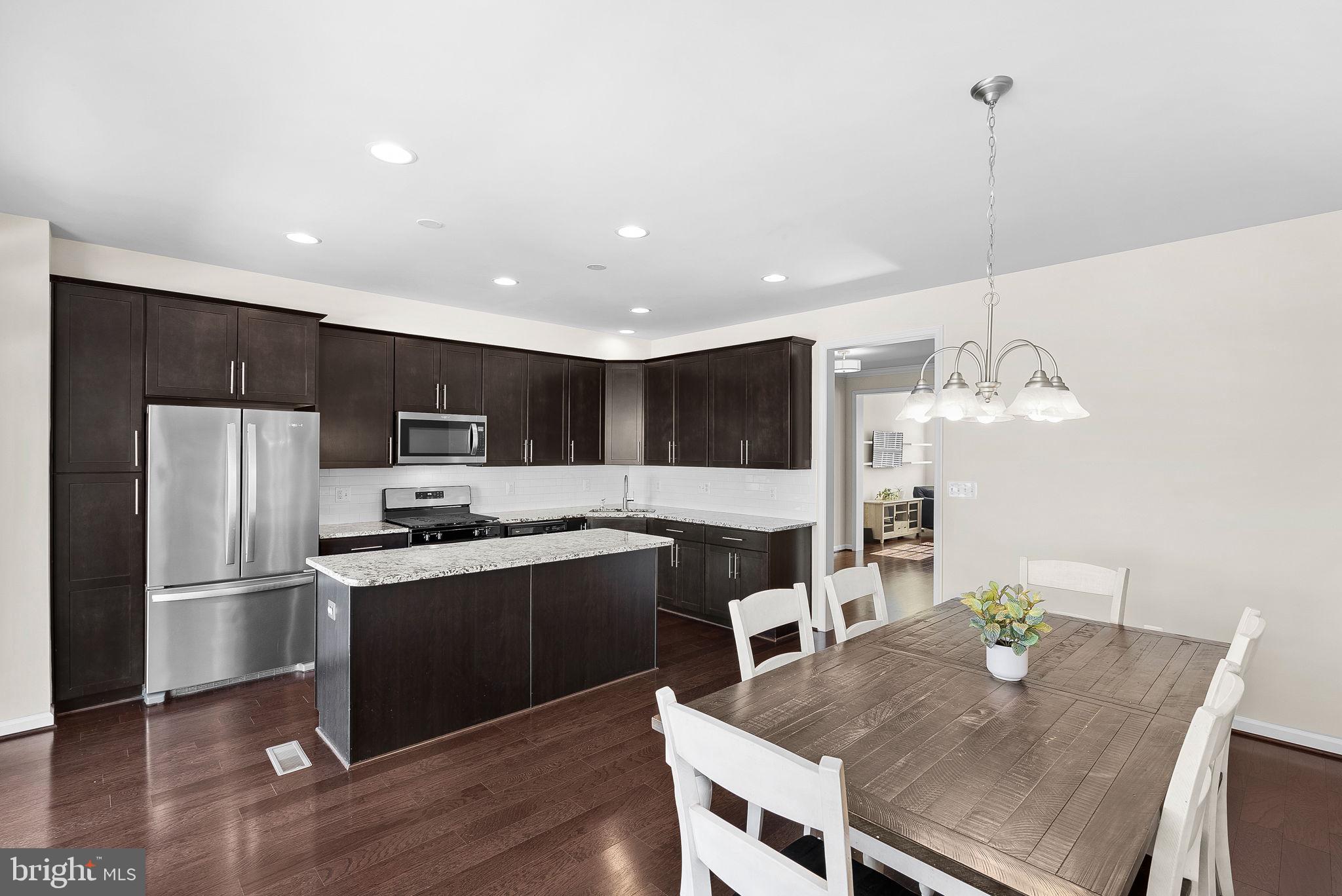 16009 Marsh Pl