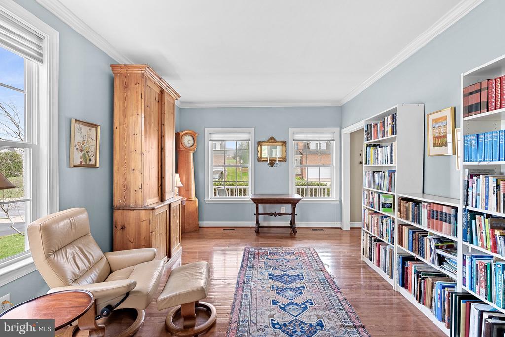 1921 Harvest Dr