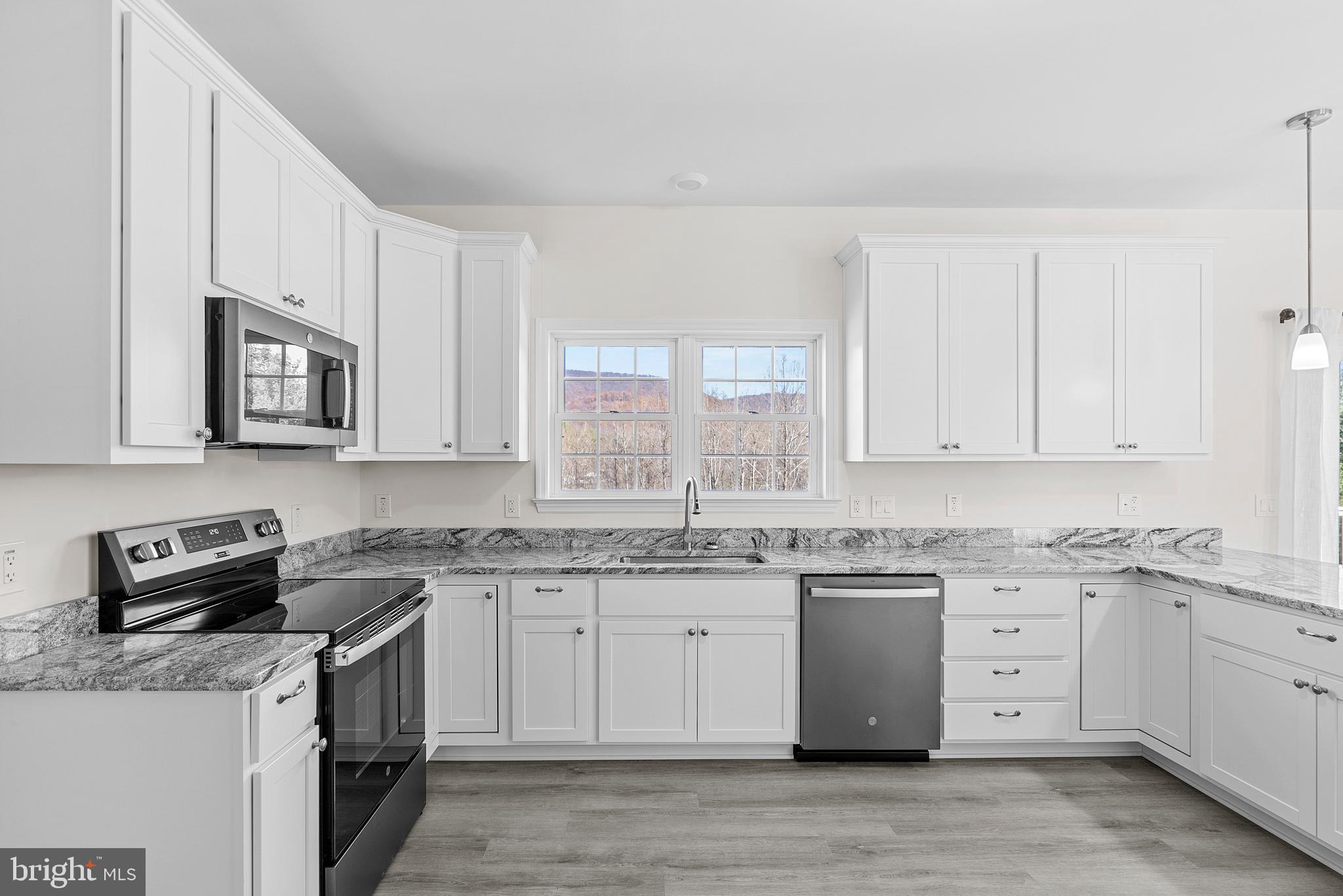 56 EVERGREEN CT