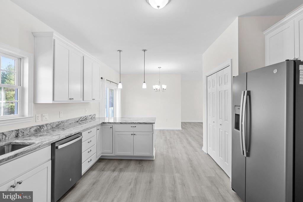 56 EVERGREEN CT