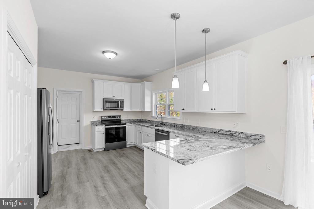 56 EVERGREEN CT