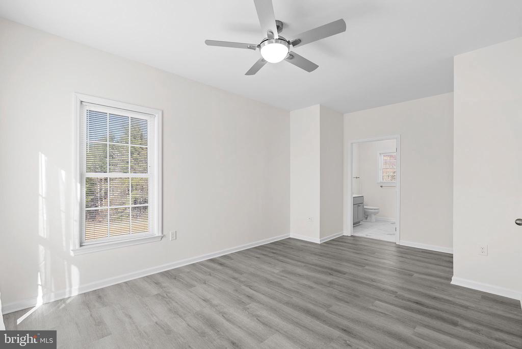 56 EVERGREEN CT