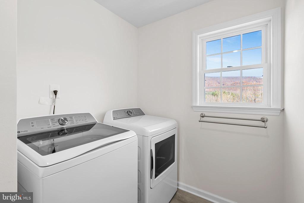 56 EVERGREEN CT