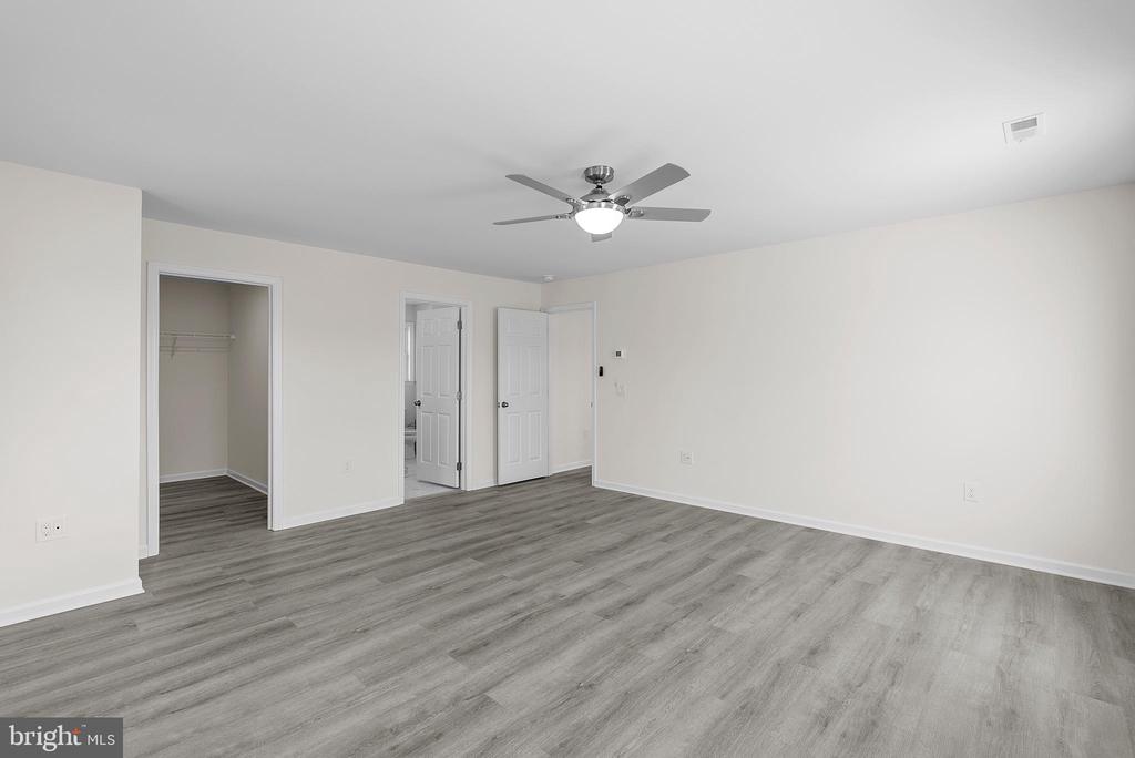 56 EVERGREEN CT