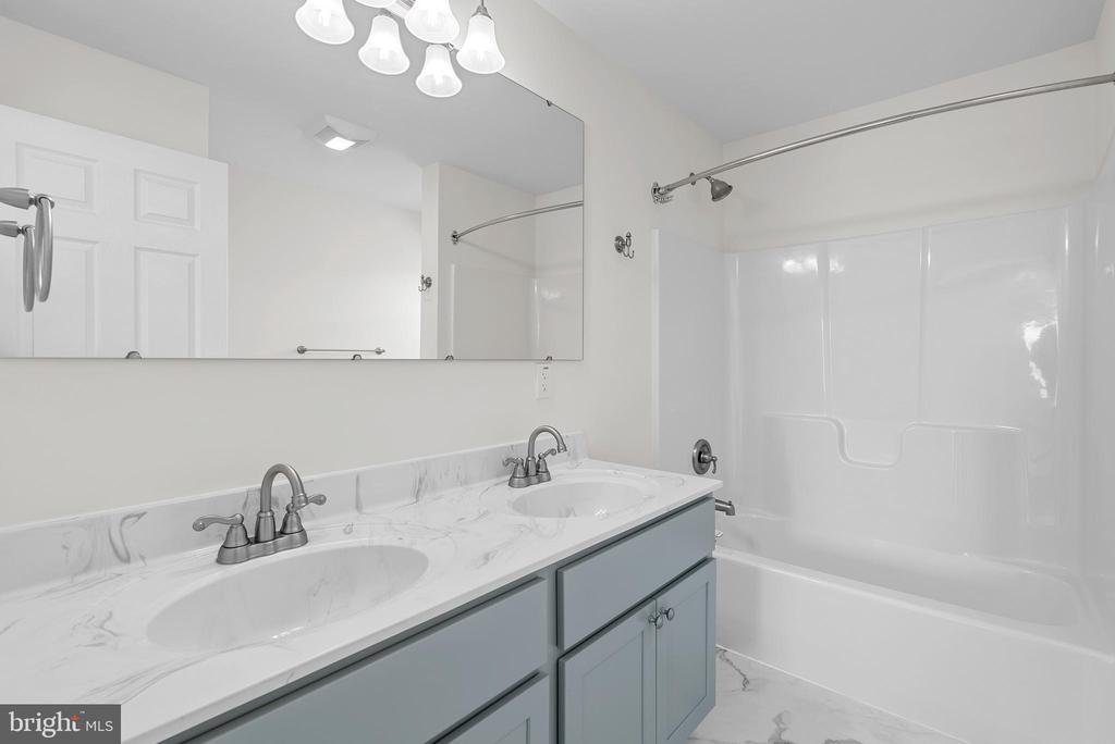56 EVERGREEN CT