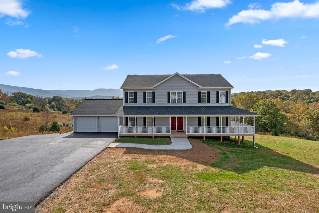 100 HOLIDAY CT