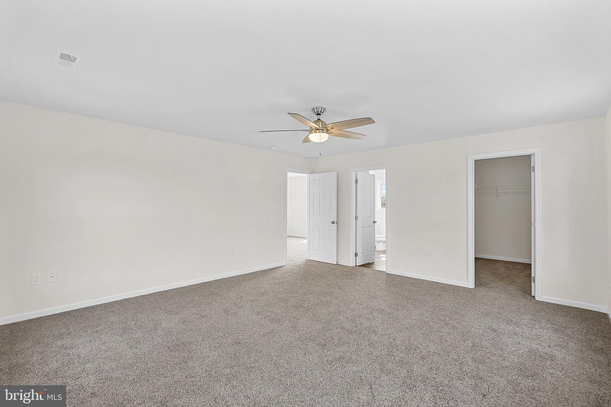 100 HOLIDAY COURT
