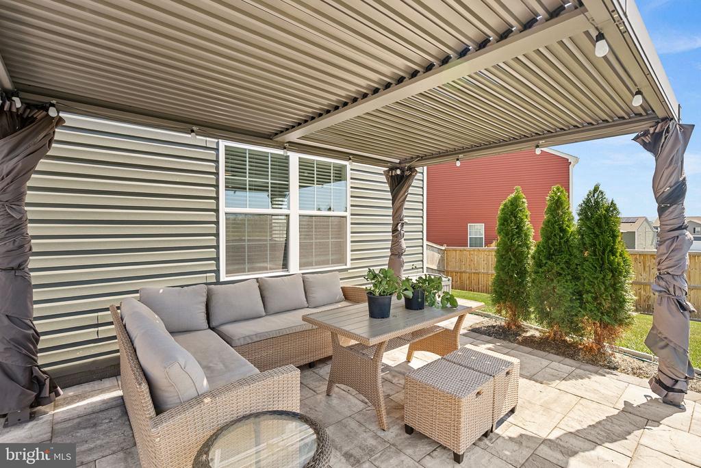 128 CENTERGATE DRIVE