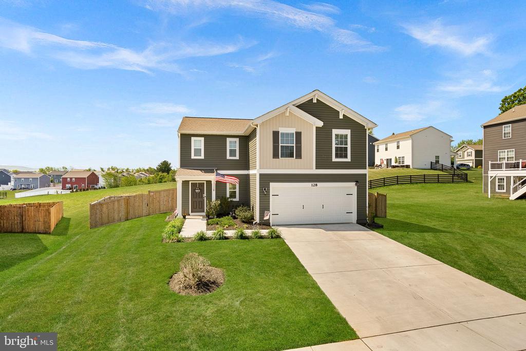 128 CENTERGATE DRIVE
