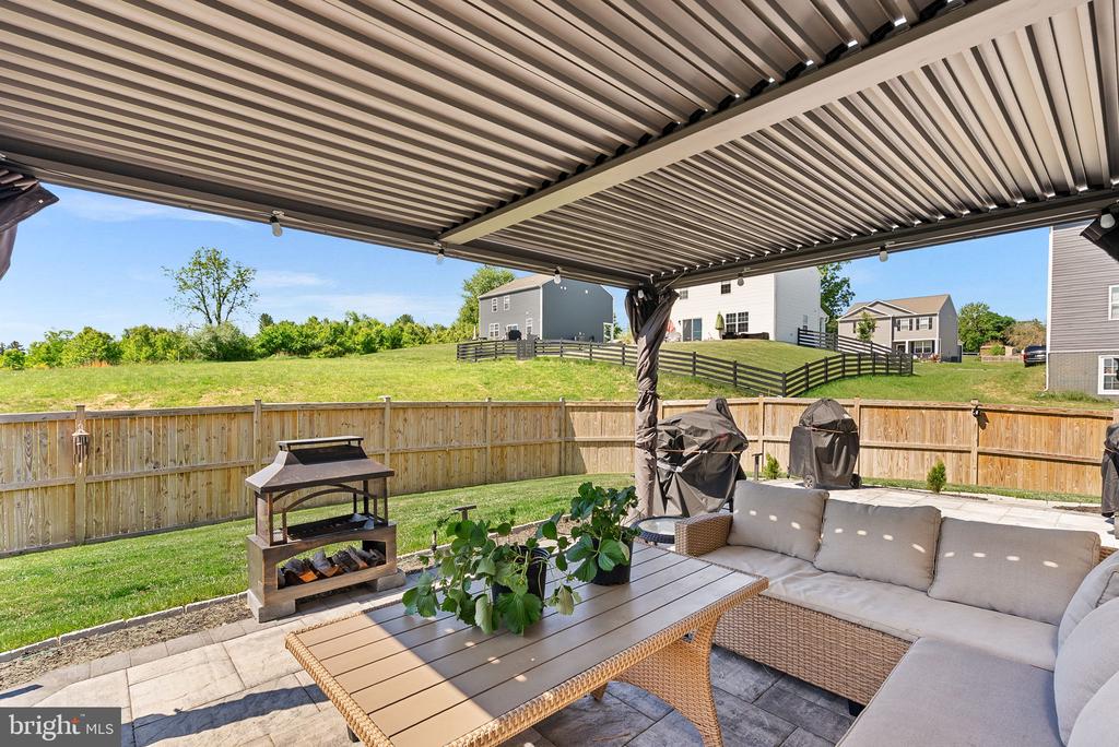 128 CENTERGATE DRIVE