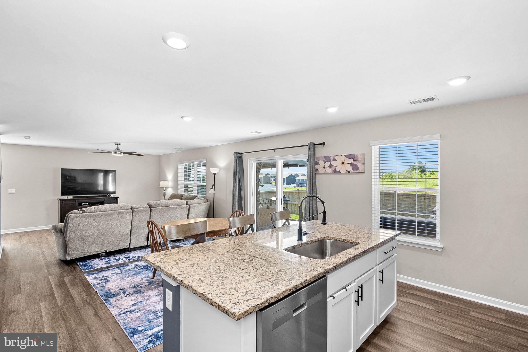 128 CENTERGATE DRIVE