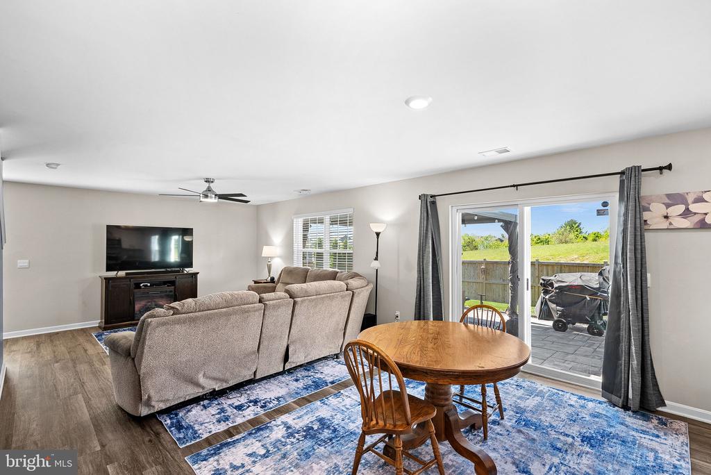 128 CENTERGATE DRIVE