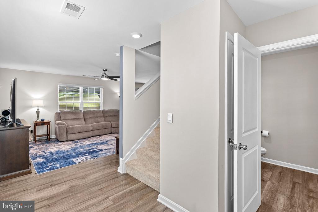 128 CENTERGATE DRIVE