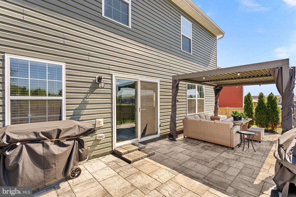 128 CENTERGATE DRIVE