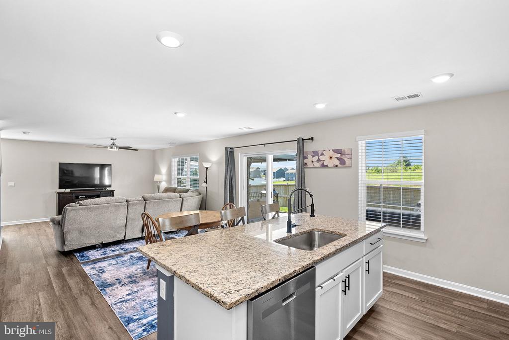 128 CENTERGATE DRIVE