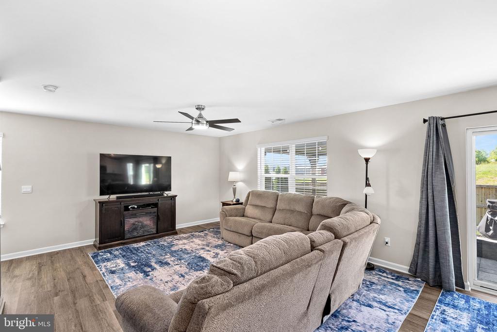 128 CENTERGATE DRIVE