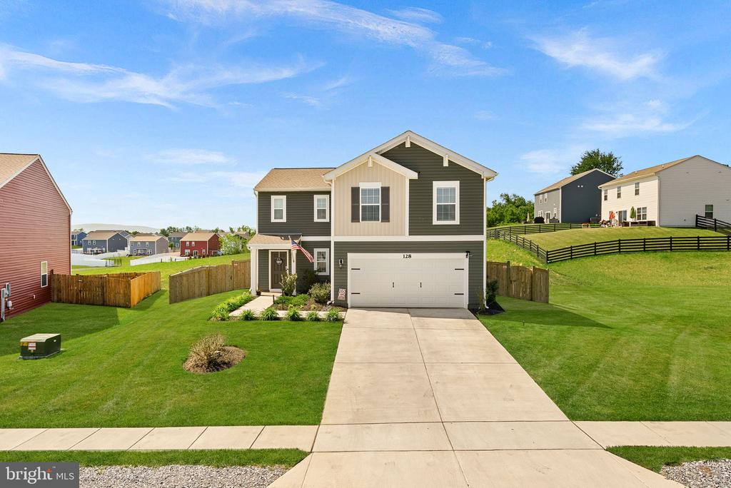 128 CENTERGATE DRIVE