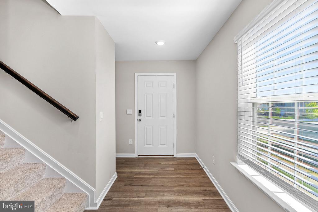 128 CENTERGATE DRIVE