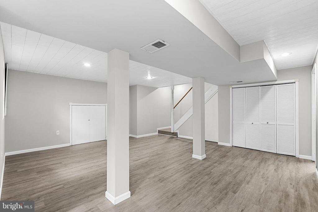 403 WINDY VALLEY LANE