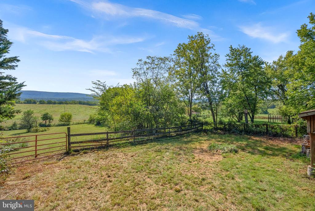 403 WINDY VALLEY LANE