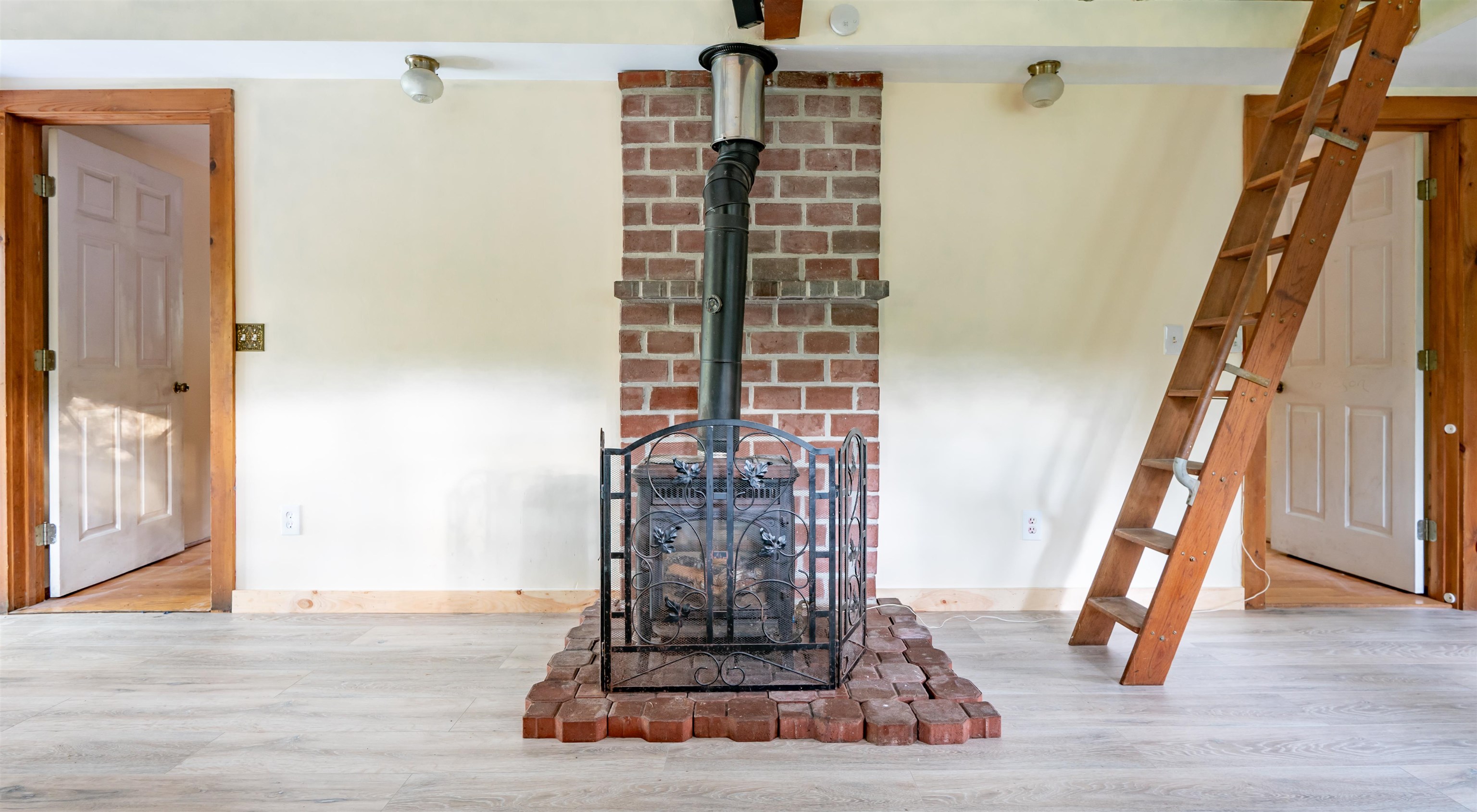 405 Washington Pond Road