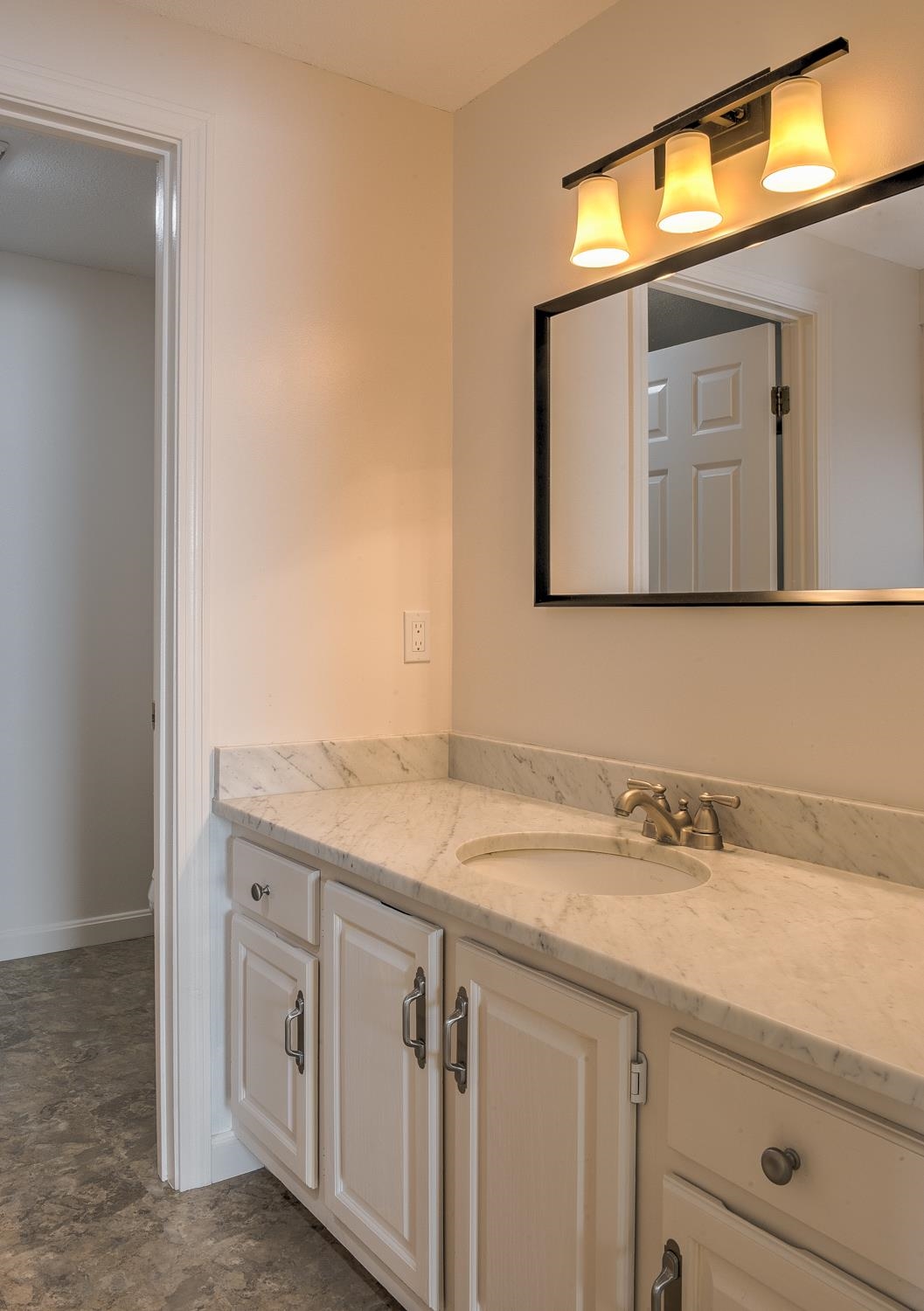 17 Skyview Circle Unit: 17