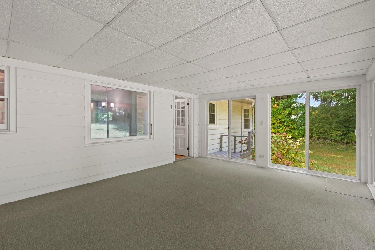 320 Crescent Boulevard