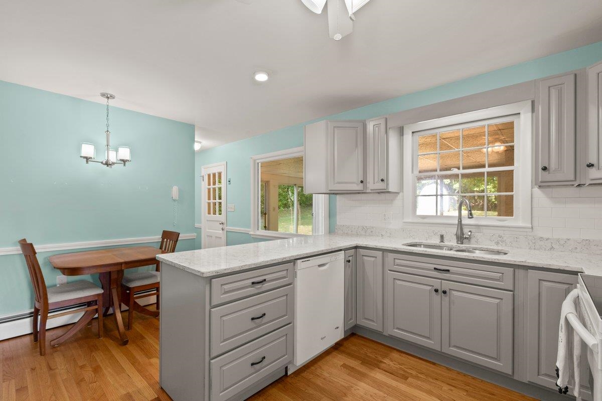 320 Crescent Boulevard