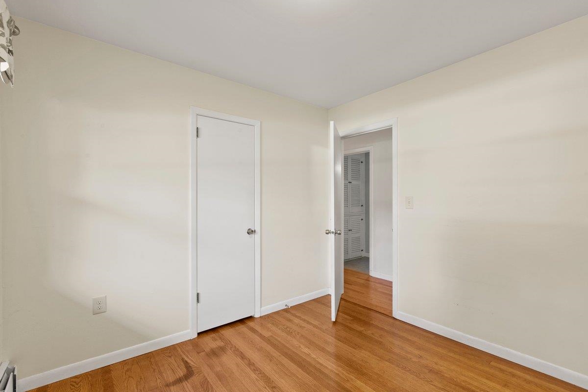 320 Crescent Boulevard