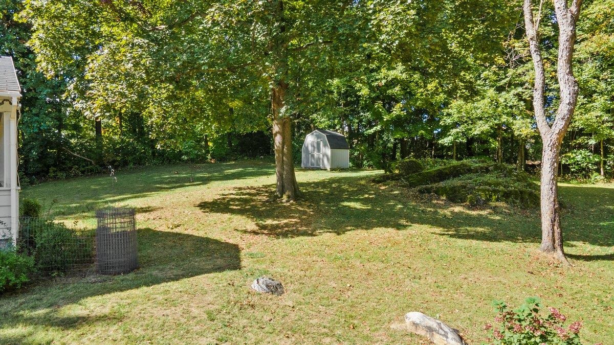 320 Crescent Boulevard