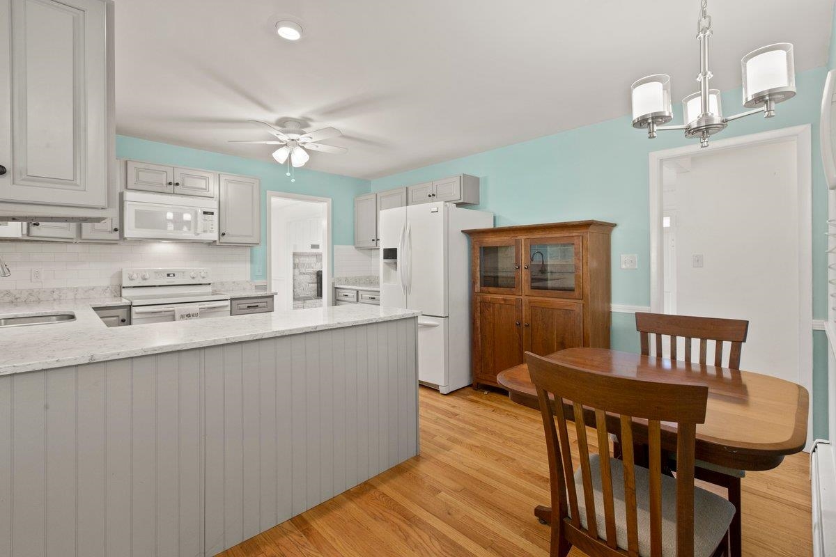 320 Crescent Boulevard