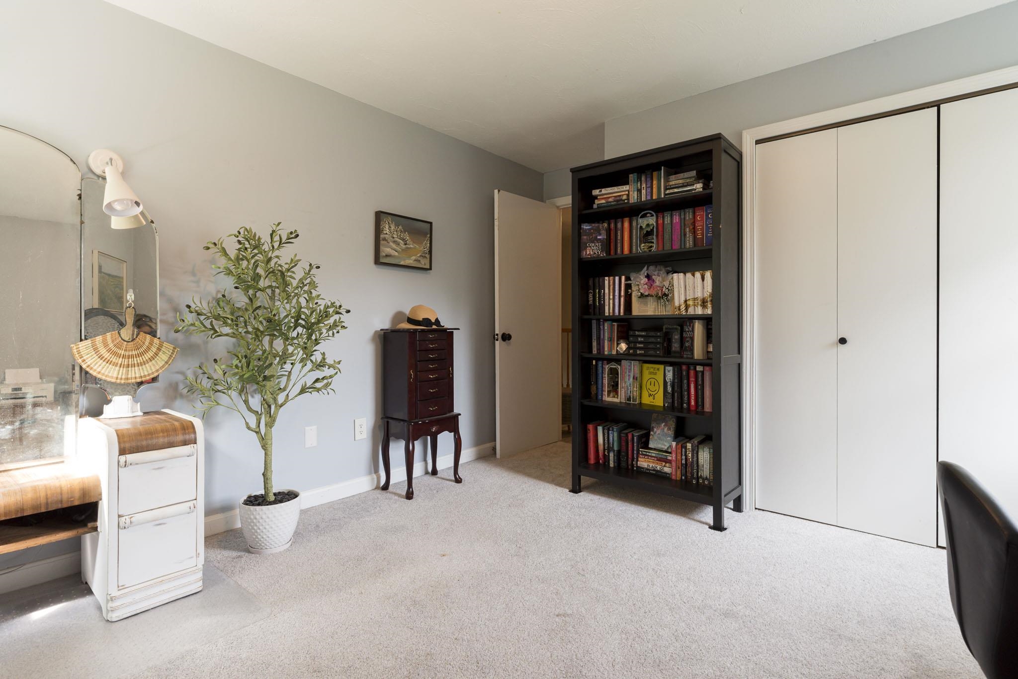 48 Cromwell Drive Unit: 10