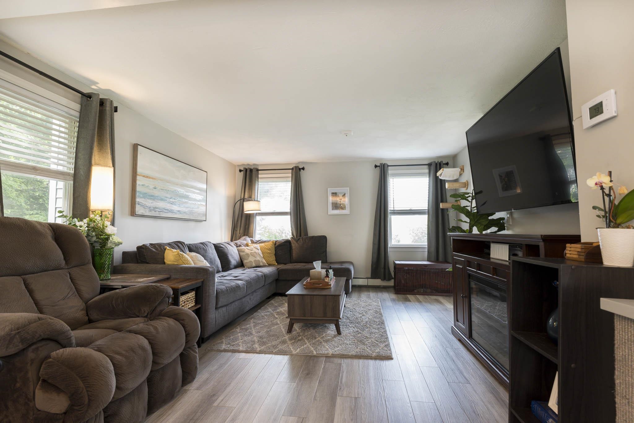 48 Cromwell Drive Unit: 10