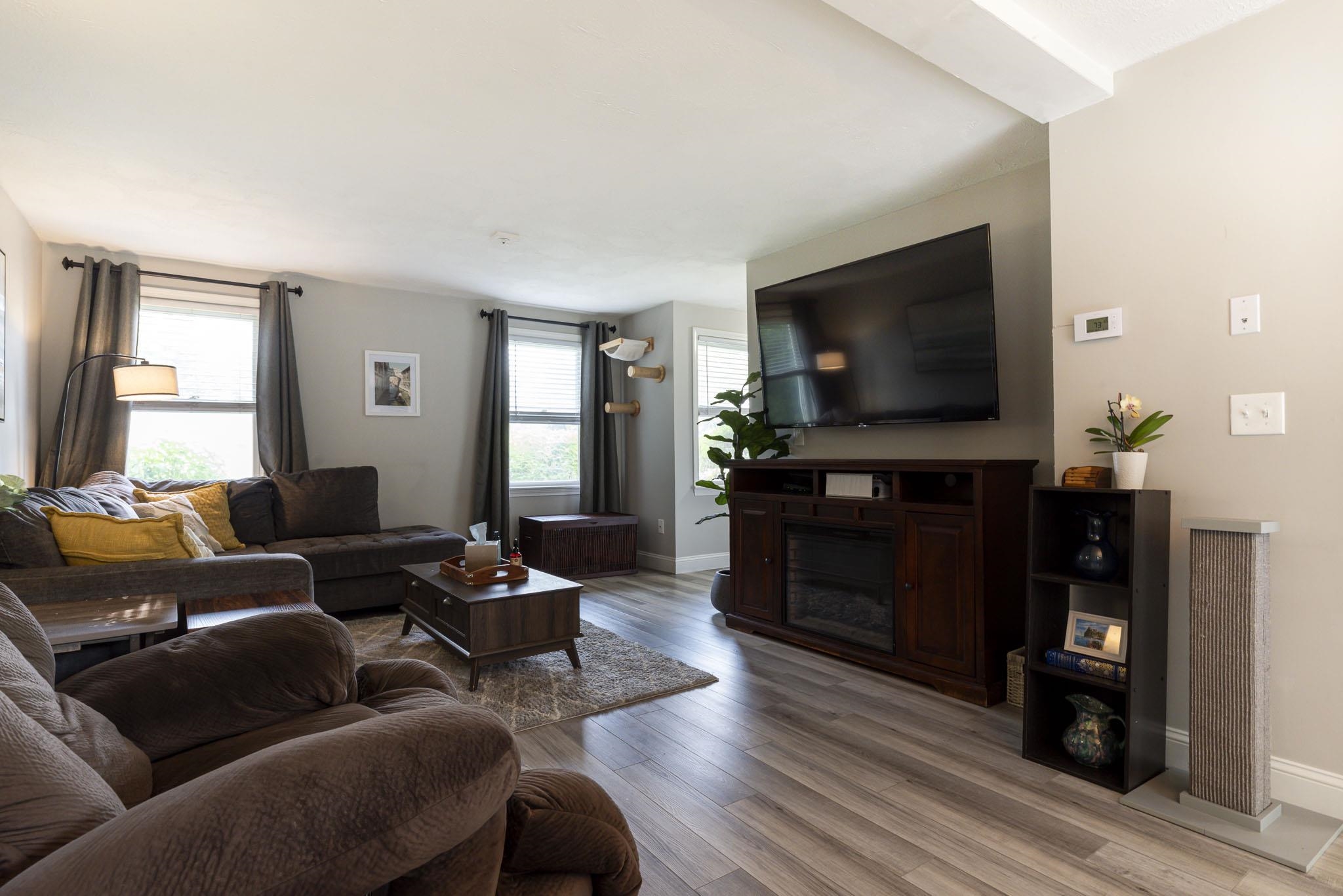 48 Cromwell Drive Unit: 10