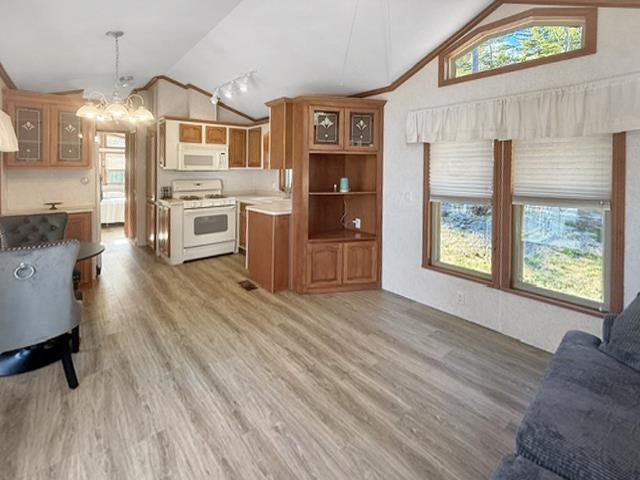 46 Beaver Pond Road Unit: 21