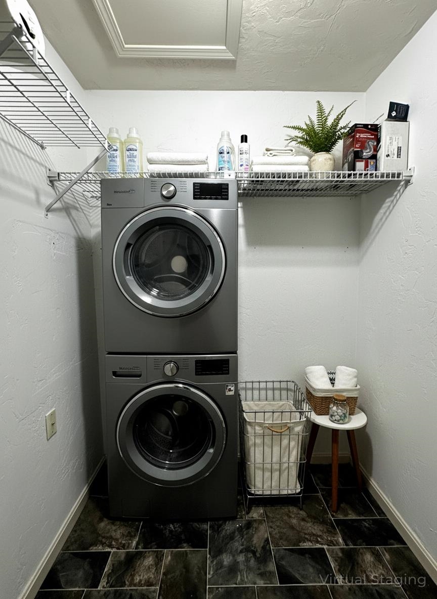 18 Colonial Square Unit: 18