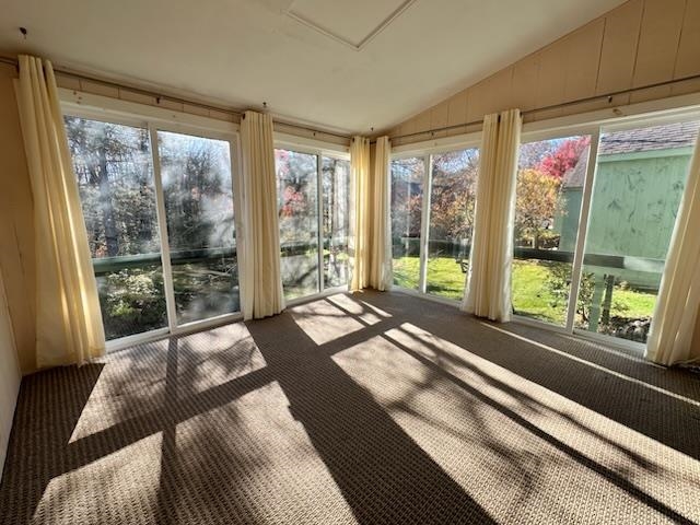 18 Colonial Square Unit: 18