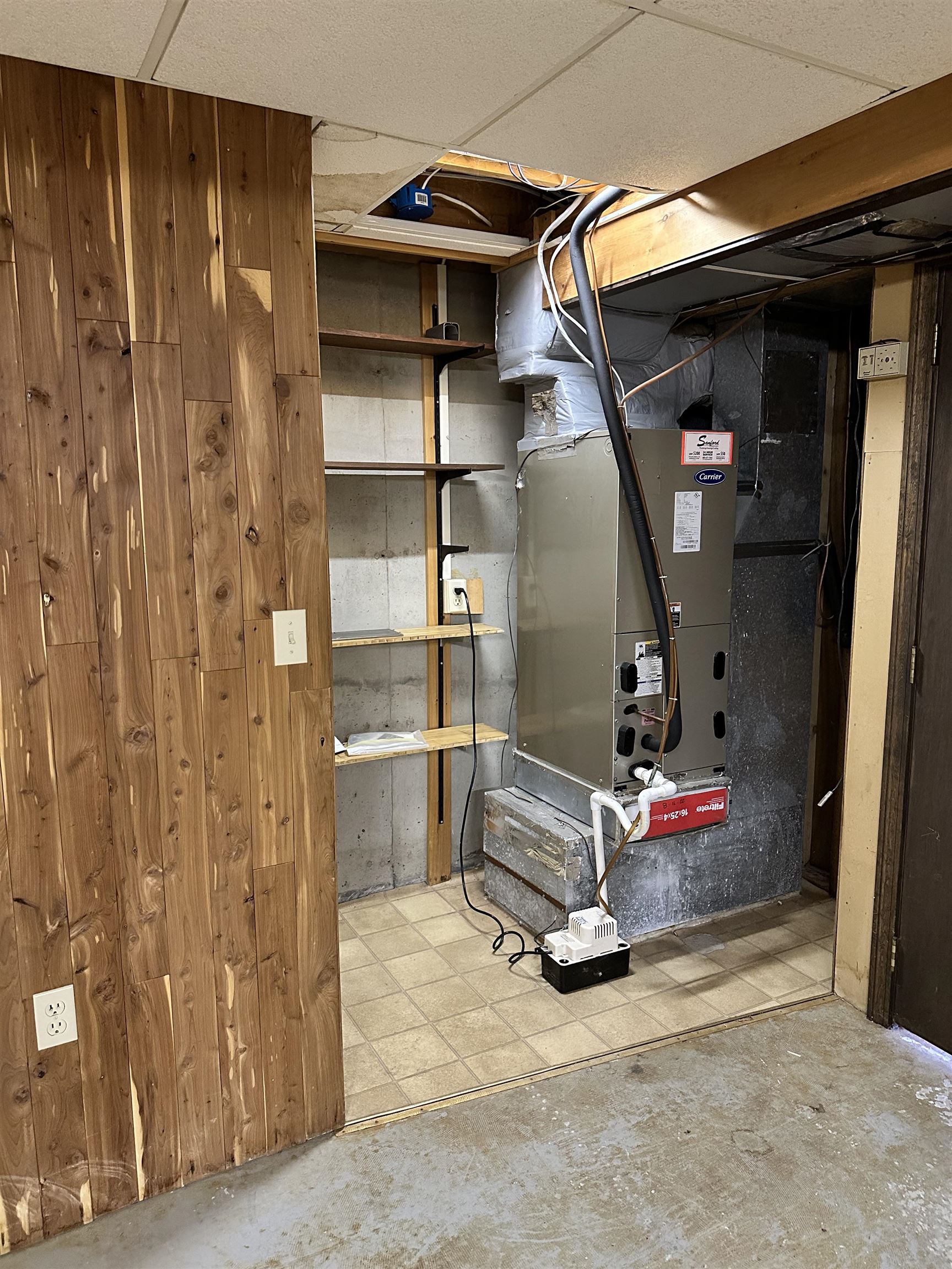 18 Colonial Square Unit: 18