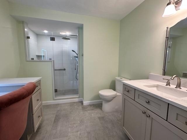 18 Colonial Square Unit: 18