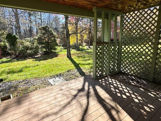 18 Colonial Square Unit: 18