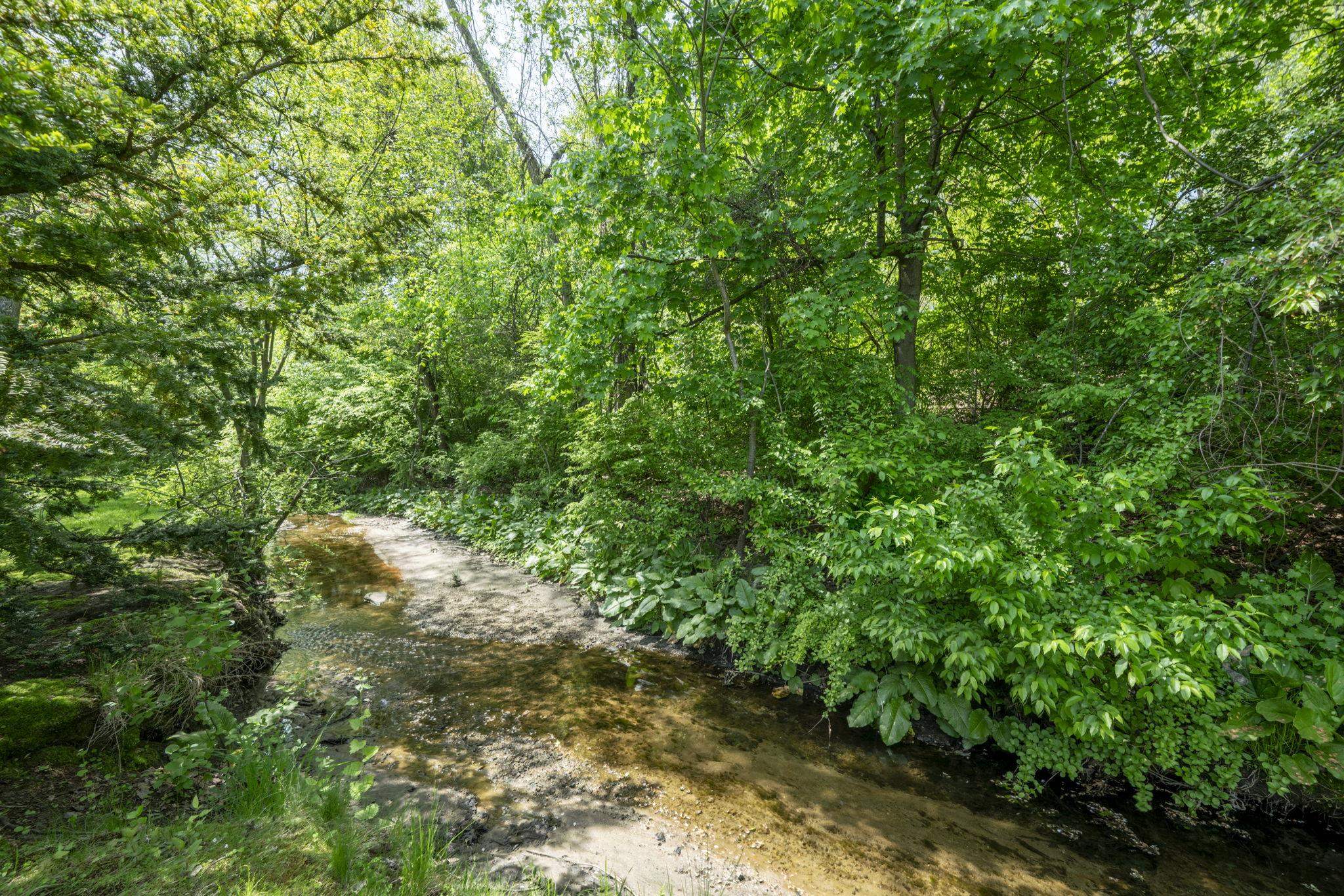 44 Brook Hollow Way