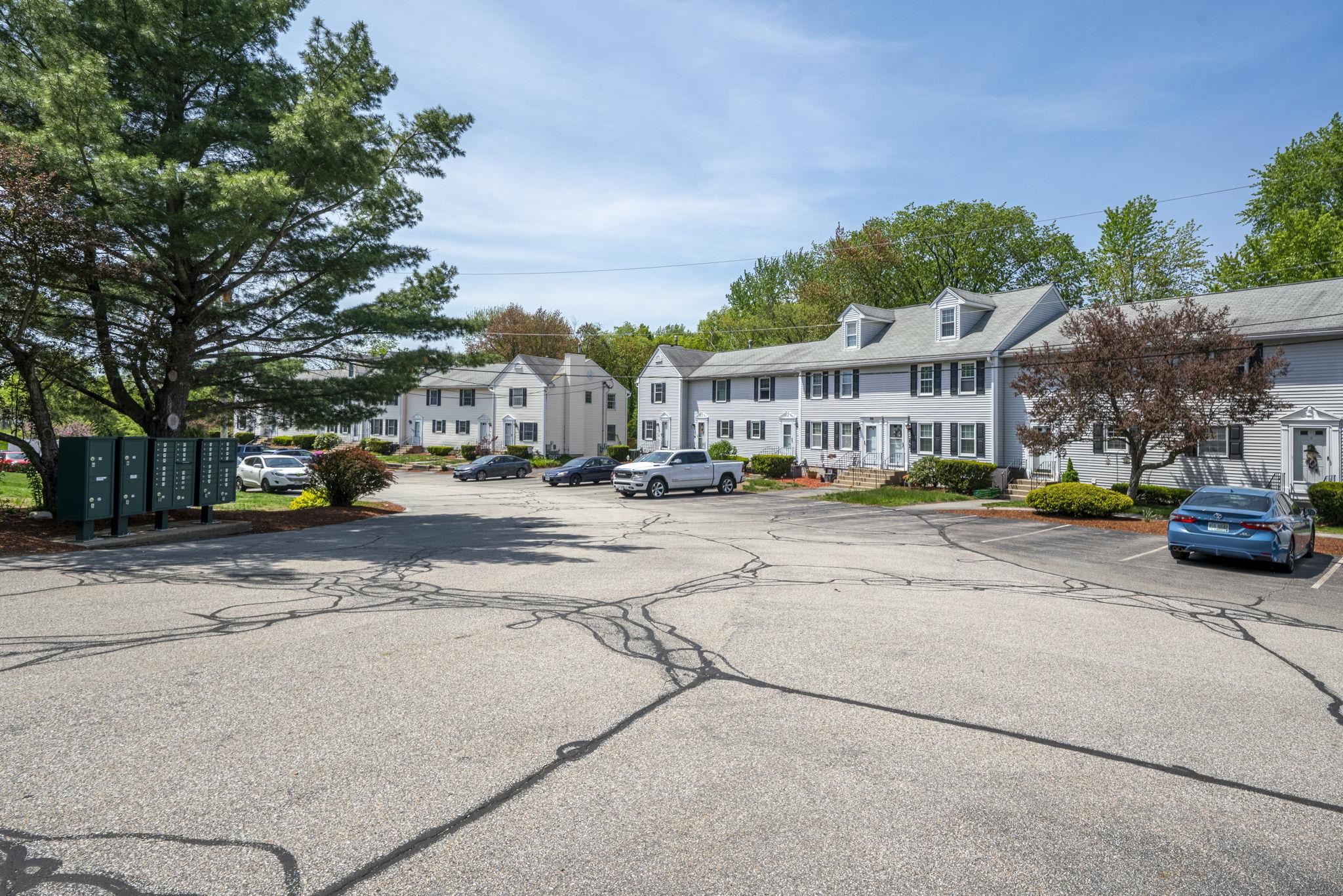 44 Brook Hollow Way